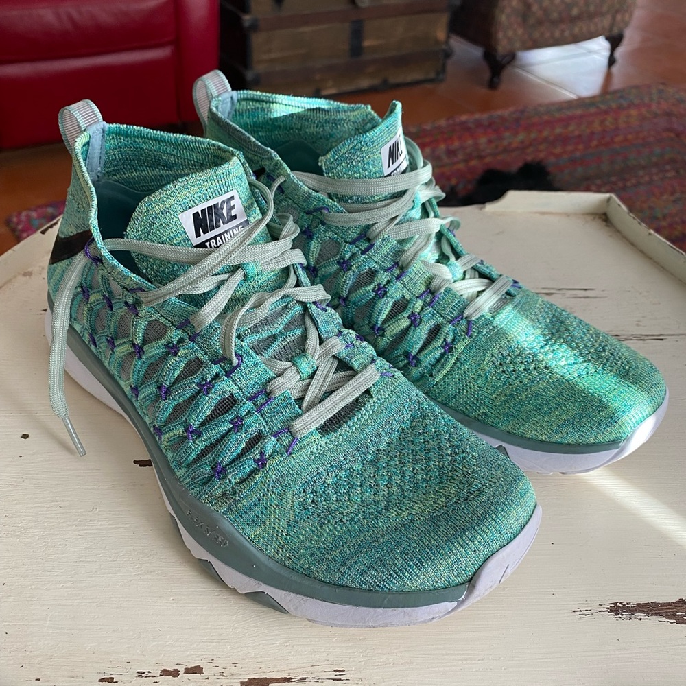 Mens Nike Training Shoes Size 9.5